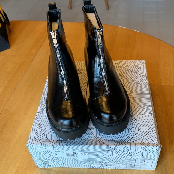 NIB Chase & Chloe Boots - Picture 4 of 4